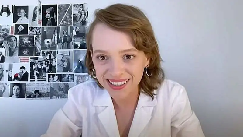 Shira Haas Height